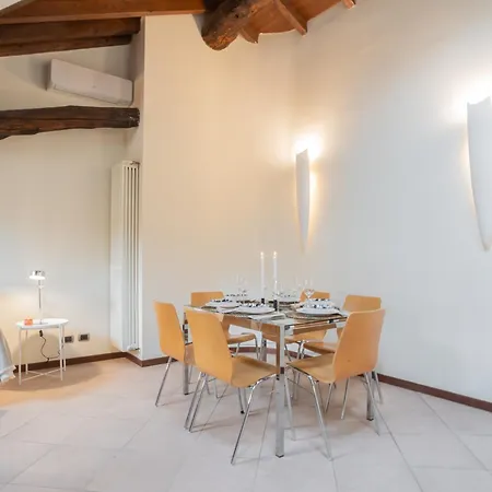 Plinio 10 By Rent Apartment *