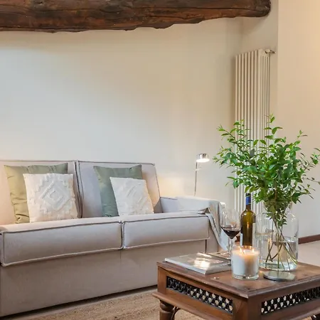 Plinio 10 By Rent Apartment Como